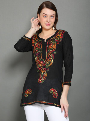Neelam Chikan Women Embroidered Straight Kurta(Black, Multicolor)