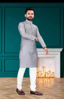 Sanjeevkum Men Embroidered Straight Kurta(Multicolor)