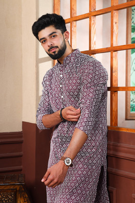 Koshin Men Printed Straight Kurta(Purple)