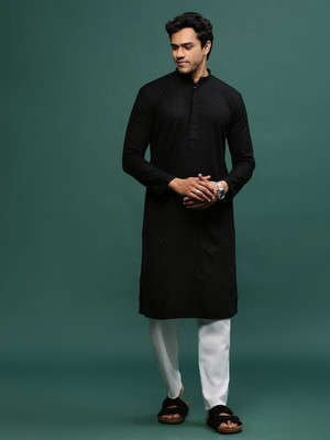 Sangria Men Floral Print Straight Kurta(Black)