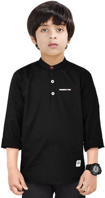 MADE IN THE SHADE Boys Solid Straight Kurta(Black)