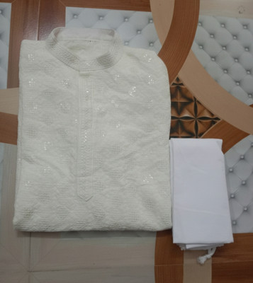 PUSHPA CHIKAN INDUSTRIES Men Embellished, Self Design Straight Kurta(White)