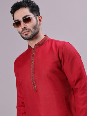 V-MART Men Solid A-line Kurta(Red)