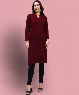 DUCOHIVE Women Self Design Straight Kurta(Maroon)