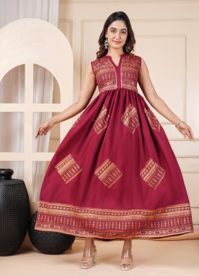 Daevish Women Printed Anarkali Kurta(Maroon)