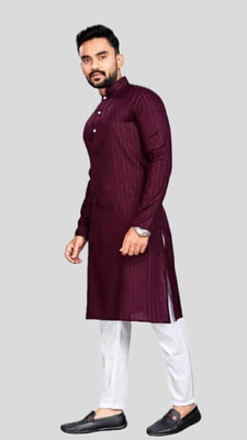 HouseOfCommon Men Solid A-line Kurta(Maroon)