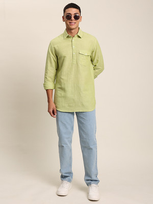iVOC Men Solid Straight Kurta(Green)