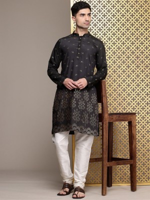 House of Pataudi Men Embellished Straight Kurta(Black)