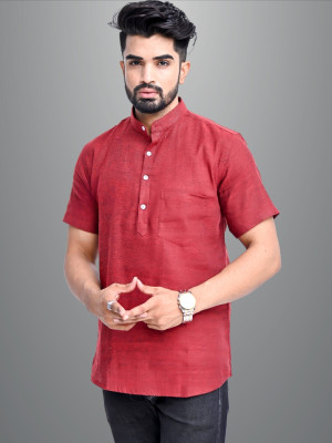 QuaClo Men Solid Straight Kurta(Maroon)