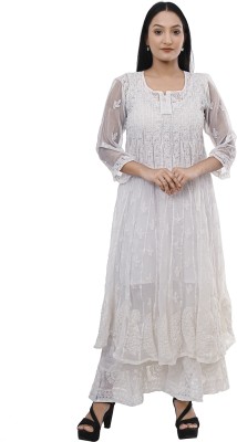 Mrs Right Women Chikan Embroidery Anarkali Kurta(White)