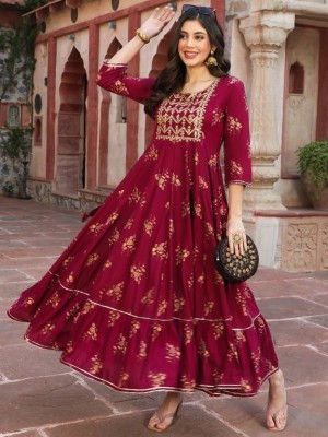 Tvyozs Women Embroidered Anarkali Kurta(Maroon)