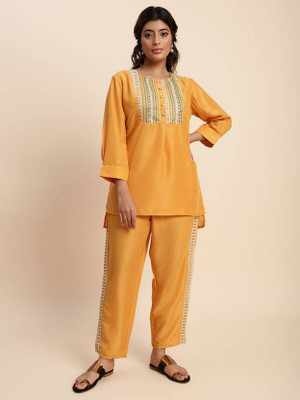 GHUNGHATCENTRE Women Embroidered Straight Kurta(Yellow)