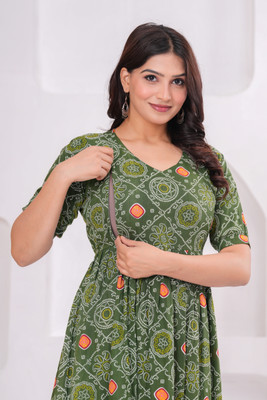Satvik fashion Women A-line Green Knee Length Dress