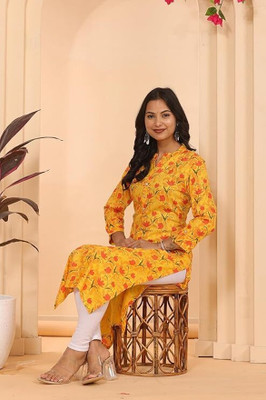 PARTHVI Women Floral Print Straight Kurta(Yellow)
