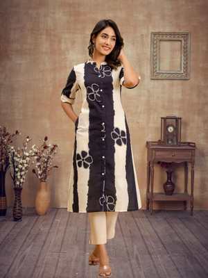 OZIA Women Floral Print A-line Kurta(Black, White)