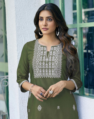 Anmi Embroidered Women Straight Kurta(Green)