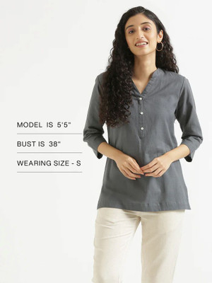 Koora Women Solid Straight Kurta(Grey)