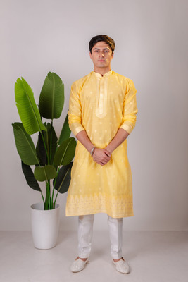 SUUTRAA BY SG Men Printed Straight Kurta(Yellow)