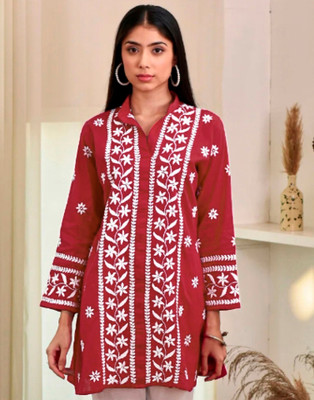 Skylee Women Chikan Embroidery, Embellished, Dyed/Ombre, Self Design Straight Kurta(Red, White)