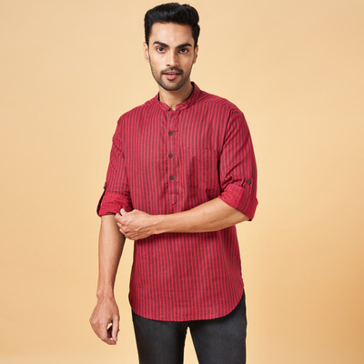 Indus Route by Pantaloons Men Printed Straight Kurta(Maroon, Black)