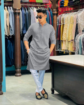KURTAFORMEN Men Chikan Embroidery Straight Kurta(Grey)