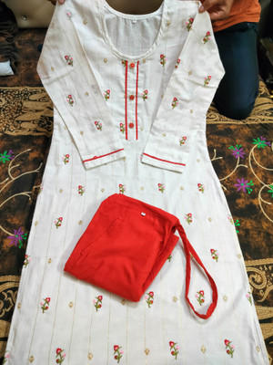 ADAN Women Embroidered Straight Kurta(White)