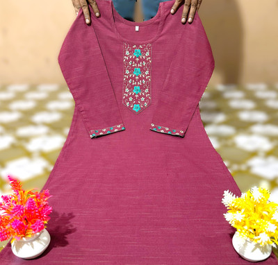 AuzaSho Collection Women Self Design Straight Kurta(Maroon)