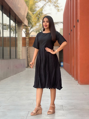 harrica Women Solid Flared Kurta(Black)