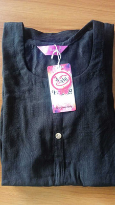 Avaasa Women Solid Straight Kurta(Black)