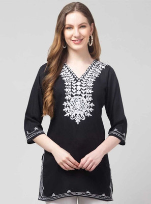 Alhuma Creation Women Embroidered Straight Kurta(Black)