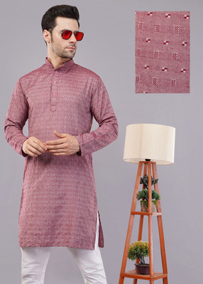 Zargnut Attire Men Self Design Straight Kurta(Maroon)