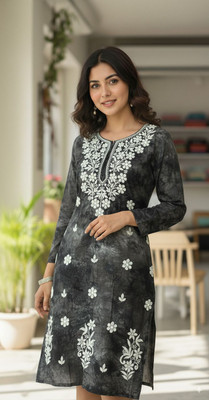 CHIKANBAZAAR Women Embroidered, Dyed/Ombre Straight Kurta(Black)