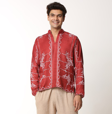 Studd Muffyn Men Embroidered Straight Kurta(Red)