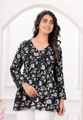 SK Creation Women Floral Print Straight Kurta(Black, White)