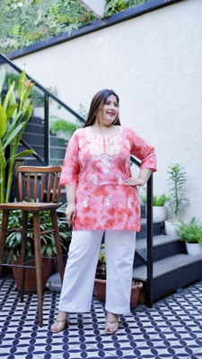 Lee Moda Women Embroidered Straight Kurta(Pink)