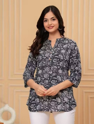 VedaFashions Women Printed Straight Kurta(Grey)