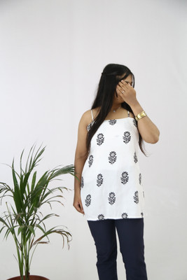 aanzri Women Floral Print, Printed A-line Kurta(White)