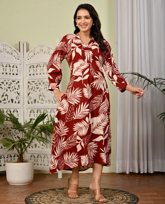 Chaukas Women Printed Straight Kurta(Red)