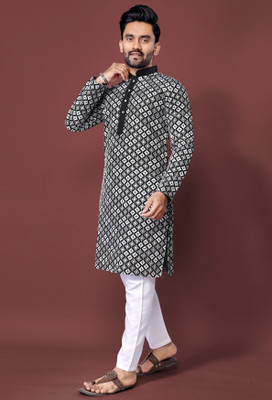 FOXDX Men Embroidered A-line Kurta(Black)