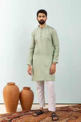 ShivLeela Men Embroidered Straight Kurta(Green)