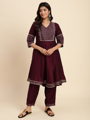 GHUNGHATCENTRE Women Embroidered A-line Kurta(Maroon)