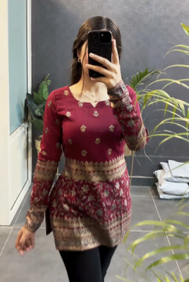 Pingaksh Women Printed Straight Kurta(Maroon)