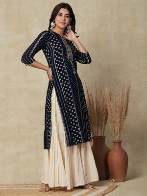 fantasy fab Women Embroidered Straight Kurta(Dark Blue)