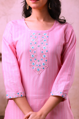 AuzaSho Collection Women Printed Straight Kurta(Multicolor)