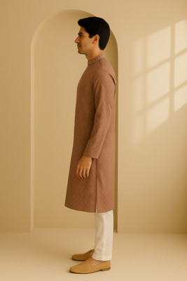 JUGG JUGG JEEYO Men Embroidered Straight Kurta(Pink)