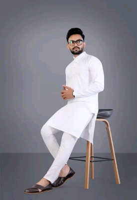 HEENGSHI Men Solid Straight Kurta(White)