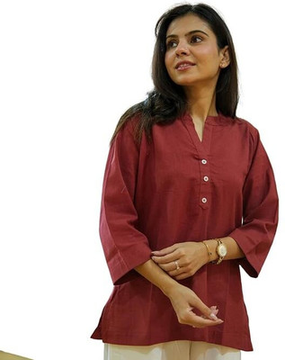 BADH PIPALI Women Solid Straight Kurta(Maroon)