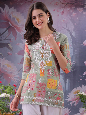 Estela Women Chikan Embroidery Straight Kurta(Green)