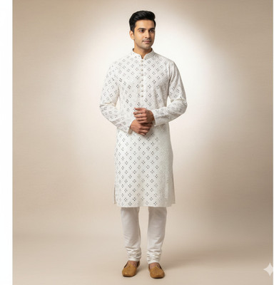 huegenz Men Embroidered Straight Kurta(White)