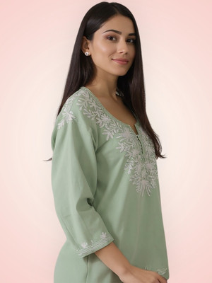 LB Fashion Women Embroidered Straight Kurta(Green)